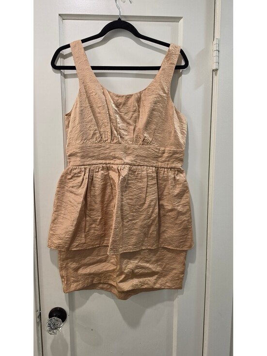 Forever 21 Dresses & Skirts - Vintage Forever 21 Metallic Champagne Gold Peplum Mini Dress